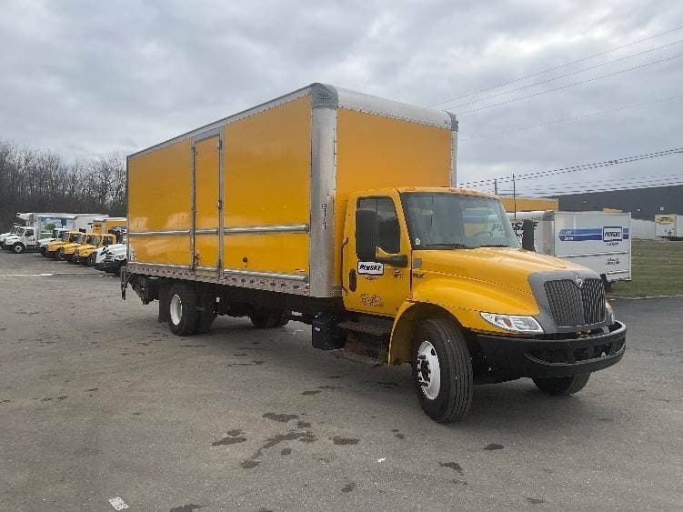 2022 International MV607 Box Truck - 220HP, 6 Speed Automatic, Roll up Door image 1