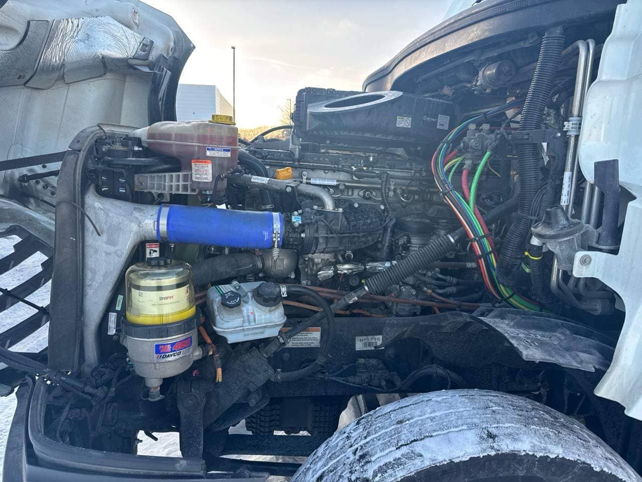 2022 Freightliner Cascadia image 9