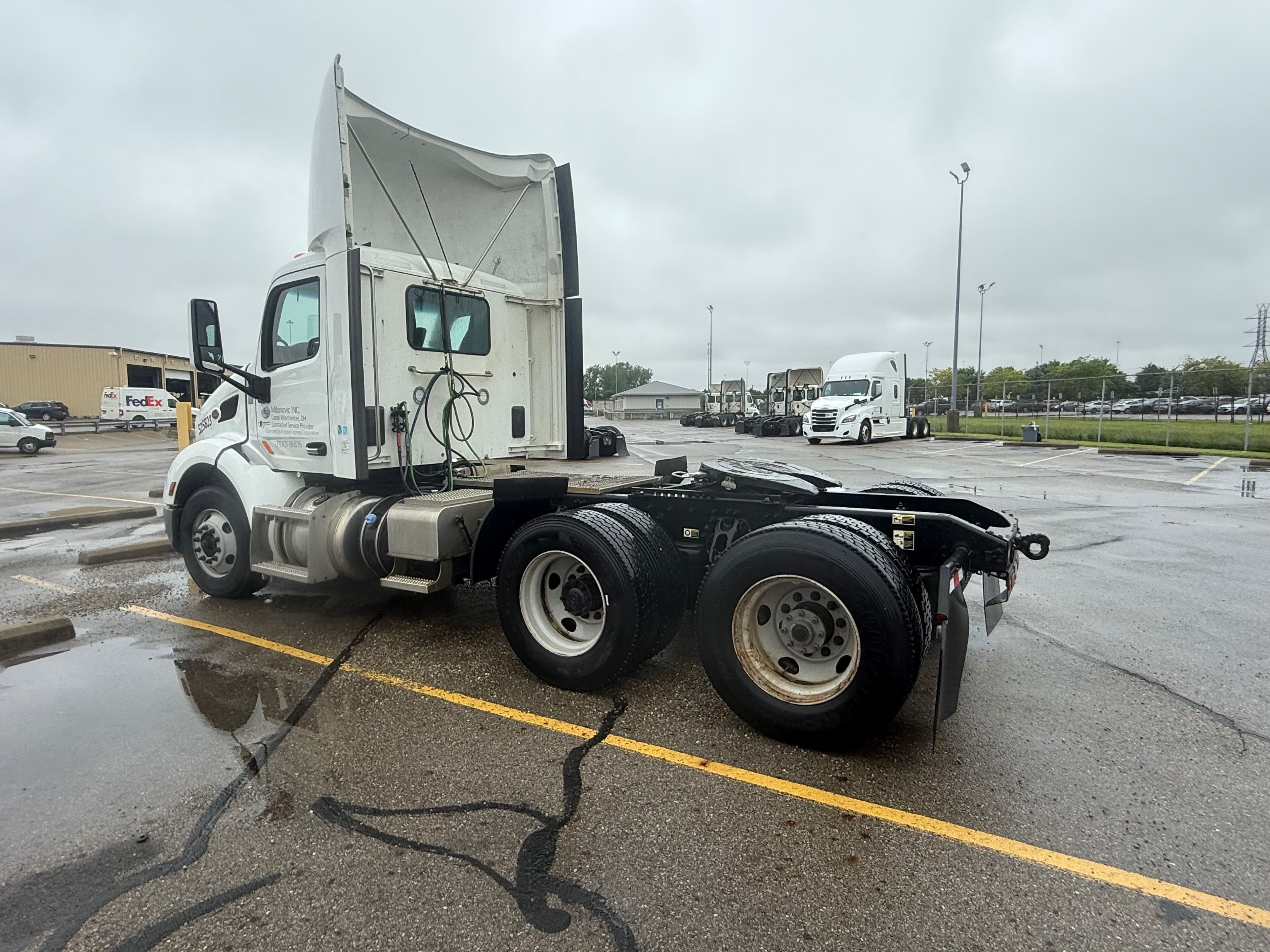 2021 Peterbilt 579 image 4