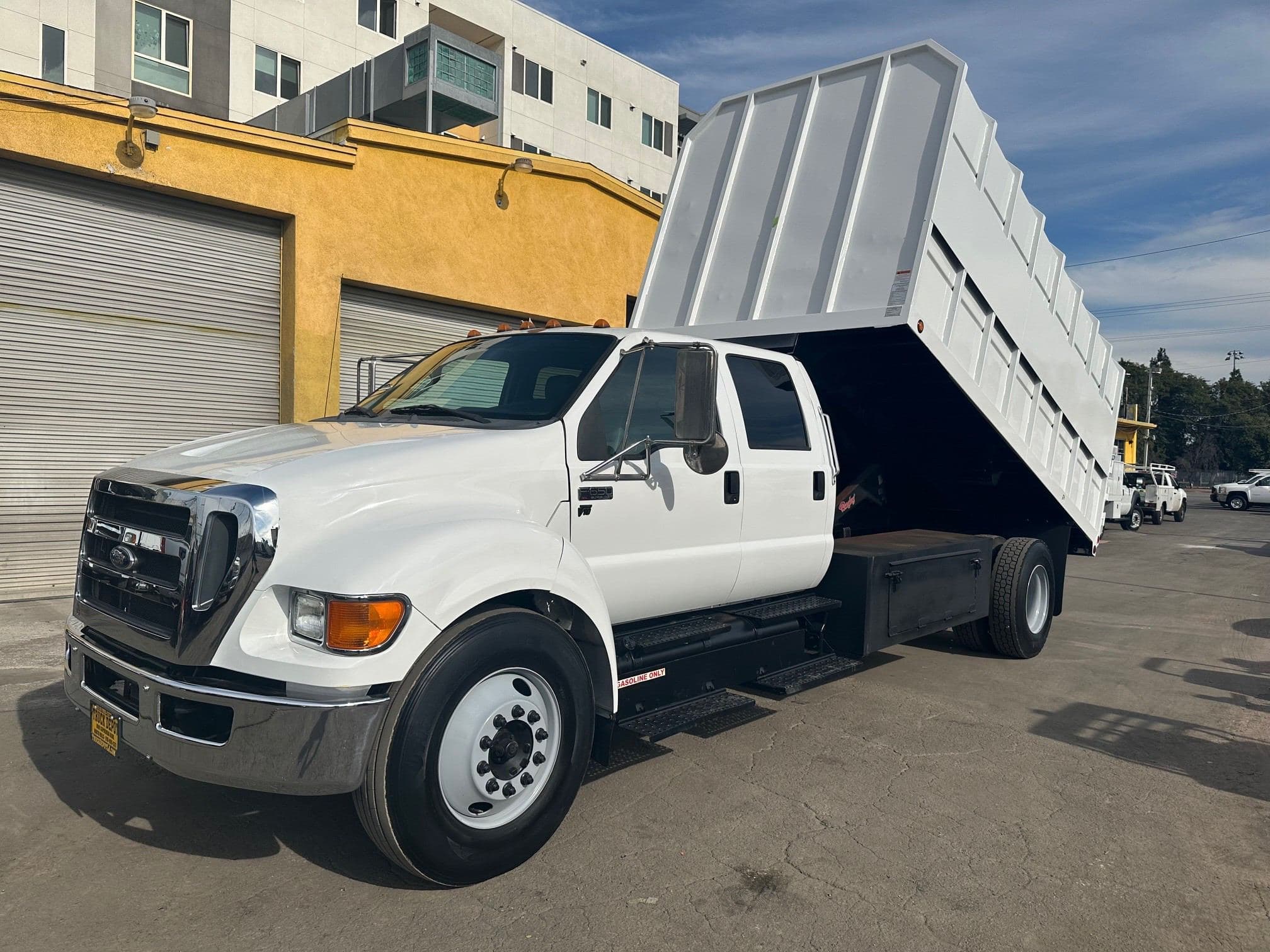 2015 FORD F650 SD Crew Cab Chipper Dump 13409 image 1