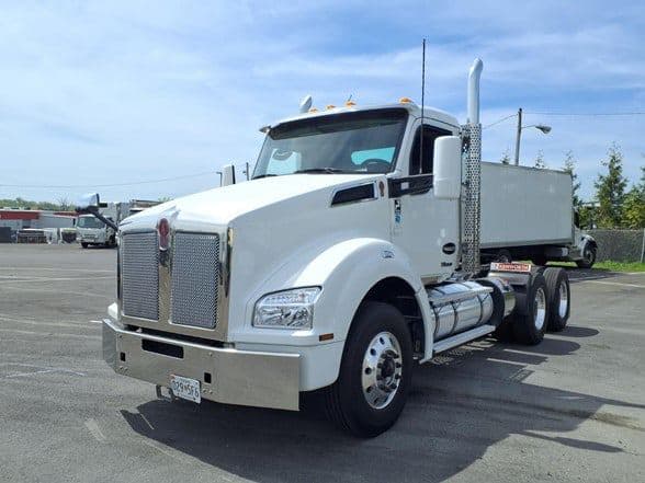 2023 Kenworth T880 image 10