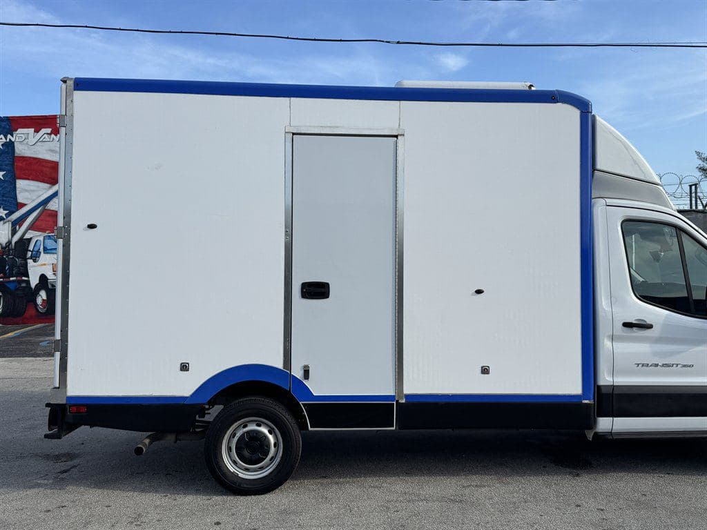 2023 Ford Transit T-350 image 16
