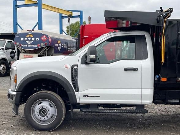 2024 Ford F550 image 18