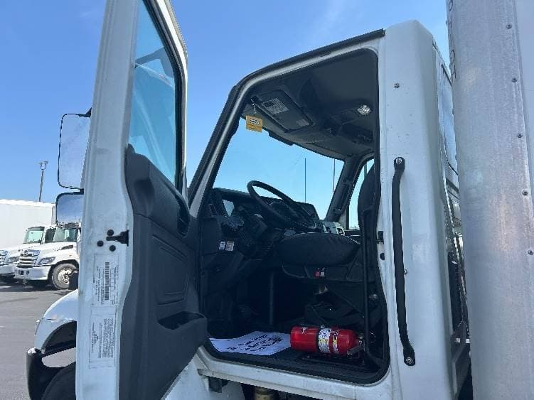 2022 International MV607 Box Truck - 220HP, 6 Speed Automatic, Roll up Door image 16
