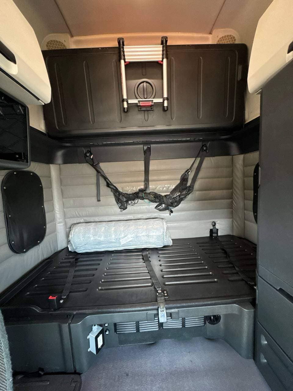 2022 Freightliner Cascadia 126 image 13