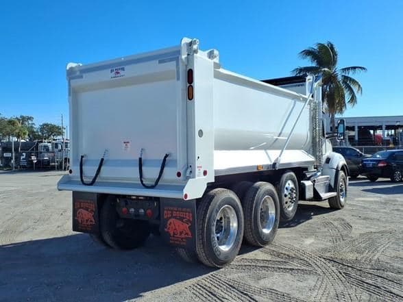 2026 Kenworth T880 image 11