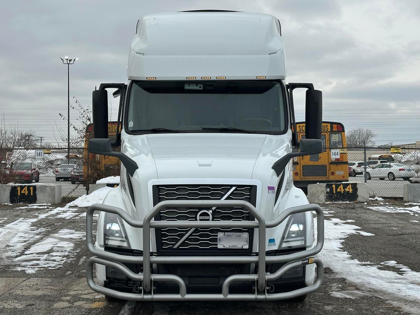 2023 Volvo VNL image 5