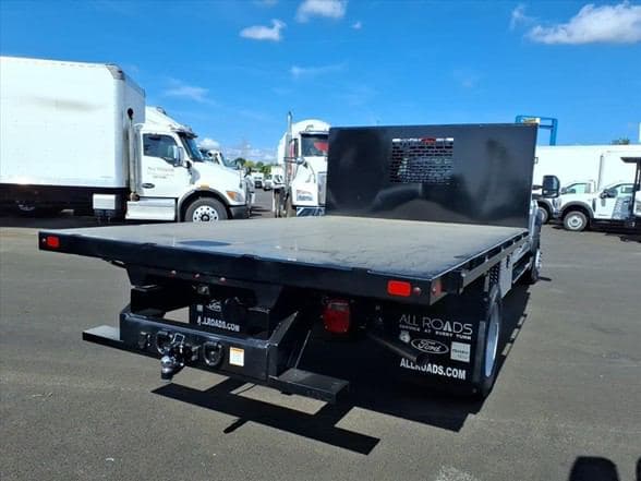 2025 Ford F550 image 5