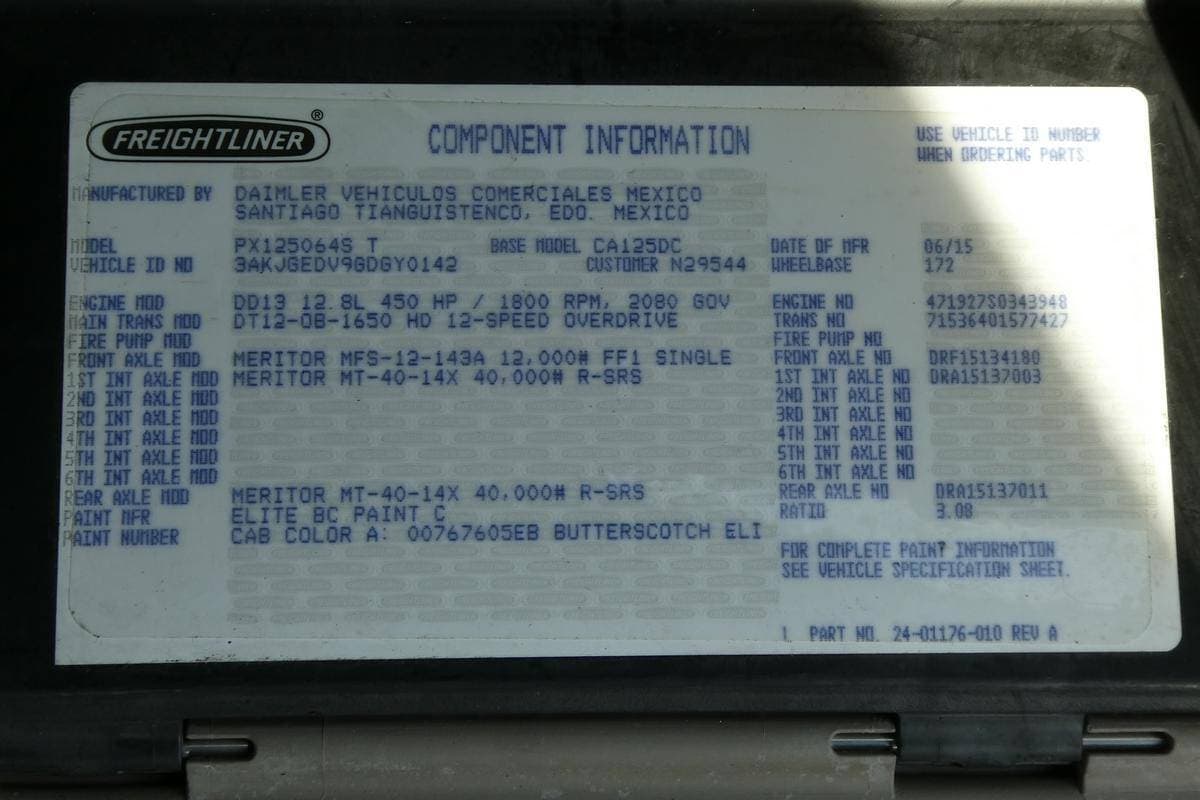 Used 2016 FREIGHTLINER Conventional - Day Cab - CASCADIA 125 image 6