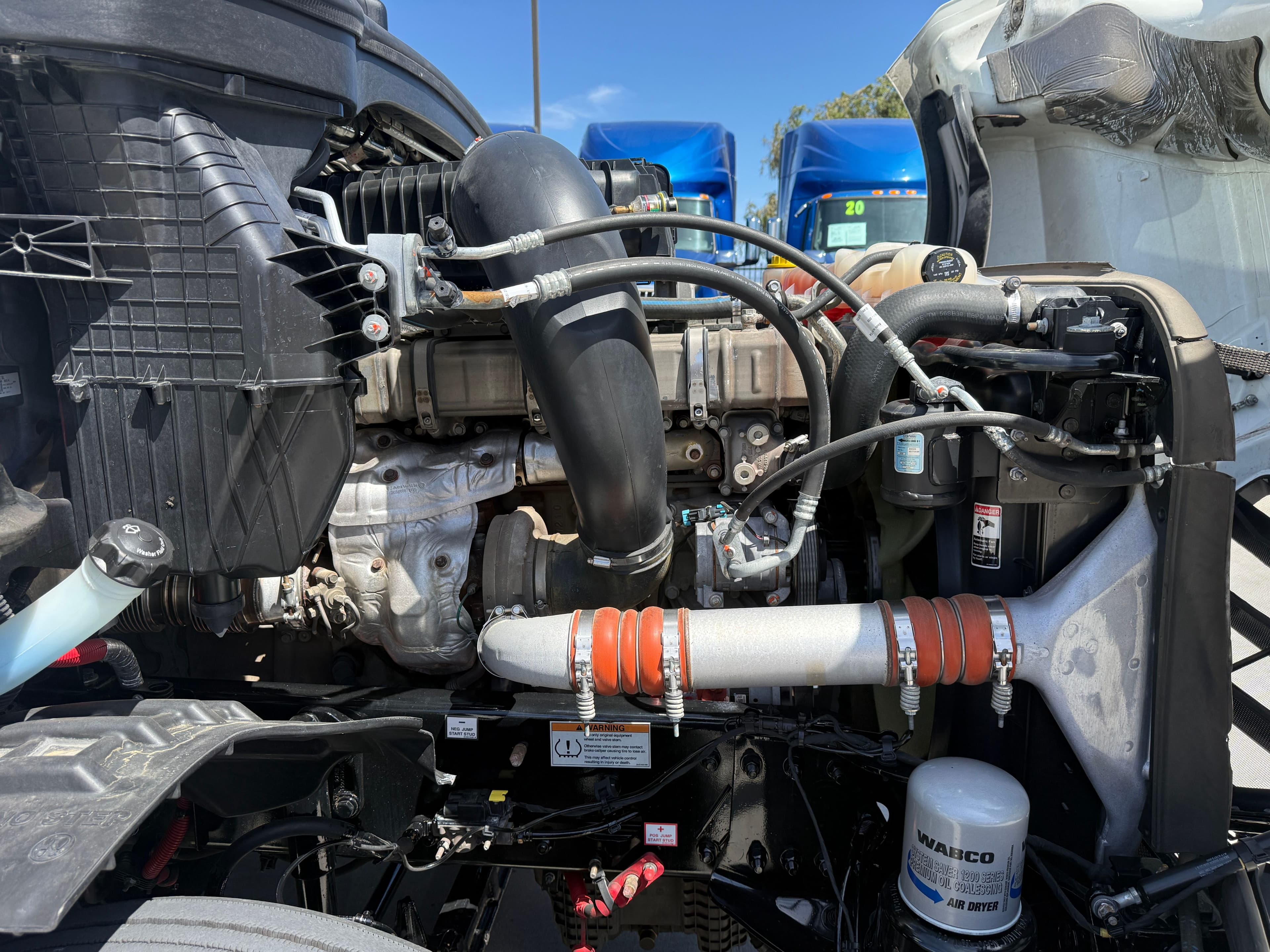 2021 Freightliner Cascadia 126 image 18