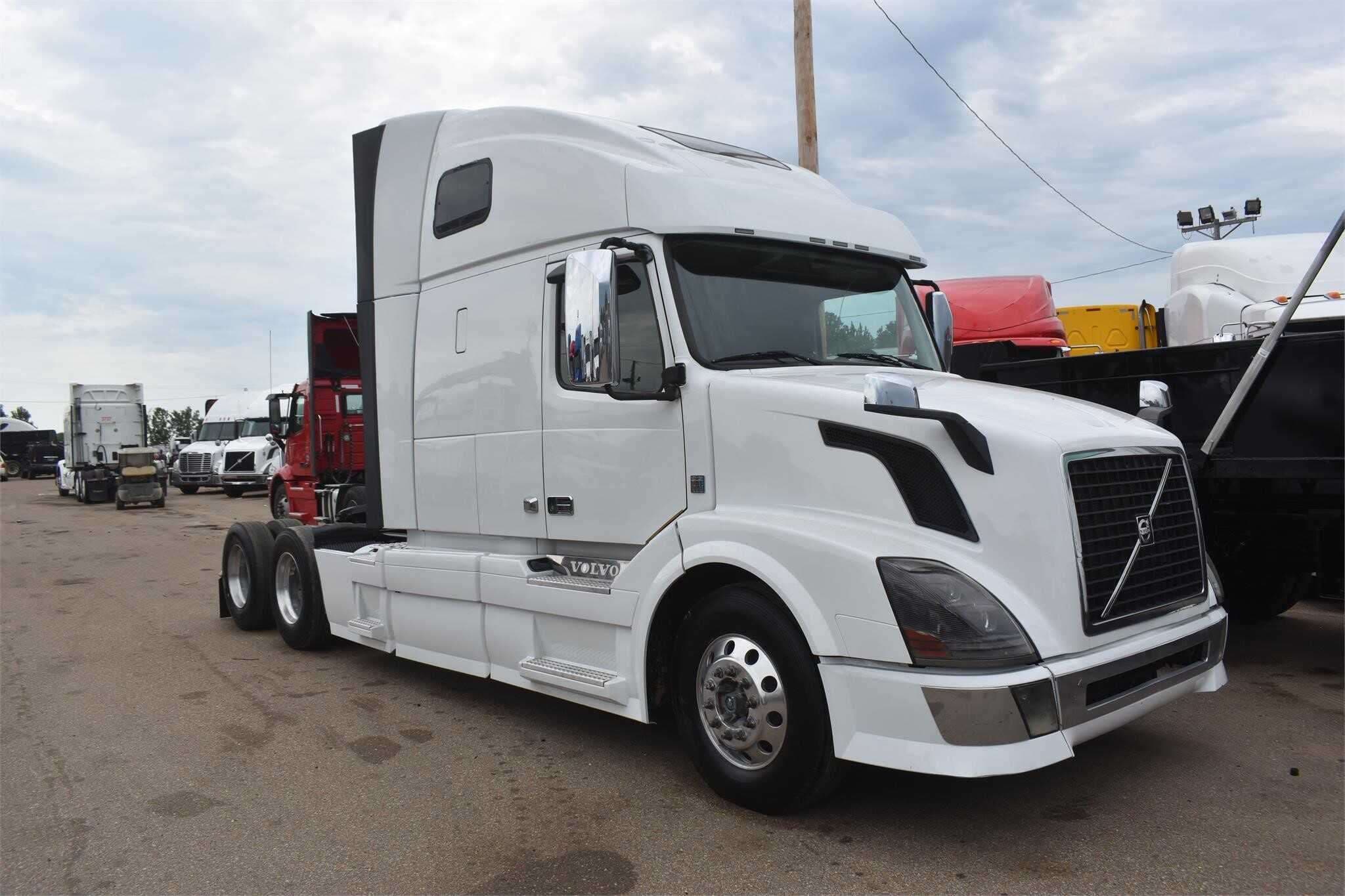 2014 Volvo VNL image 1