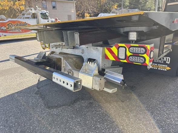 2026 Kenworth T880 image 16