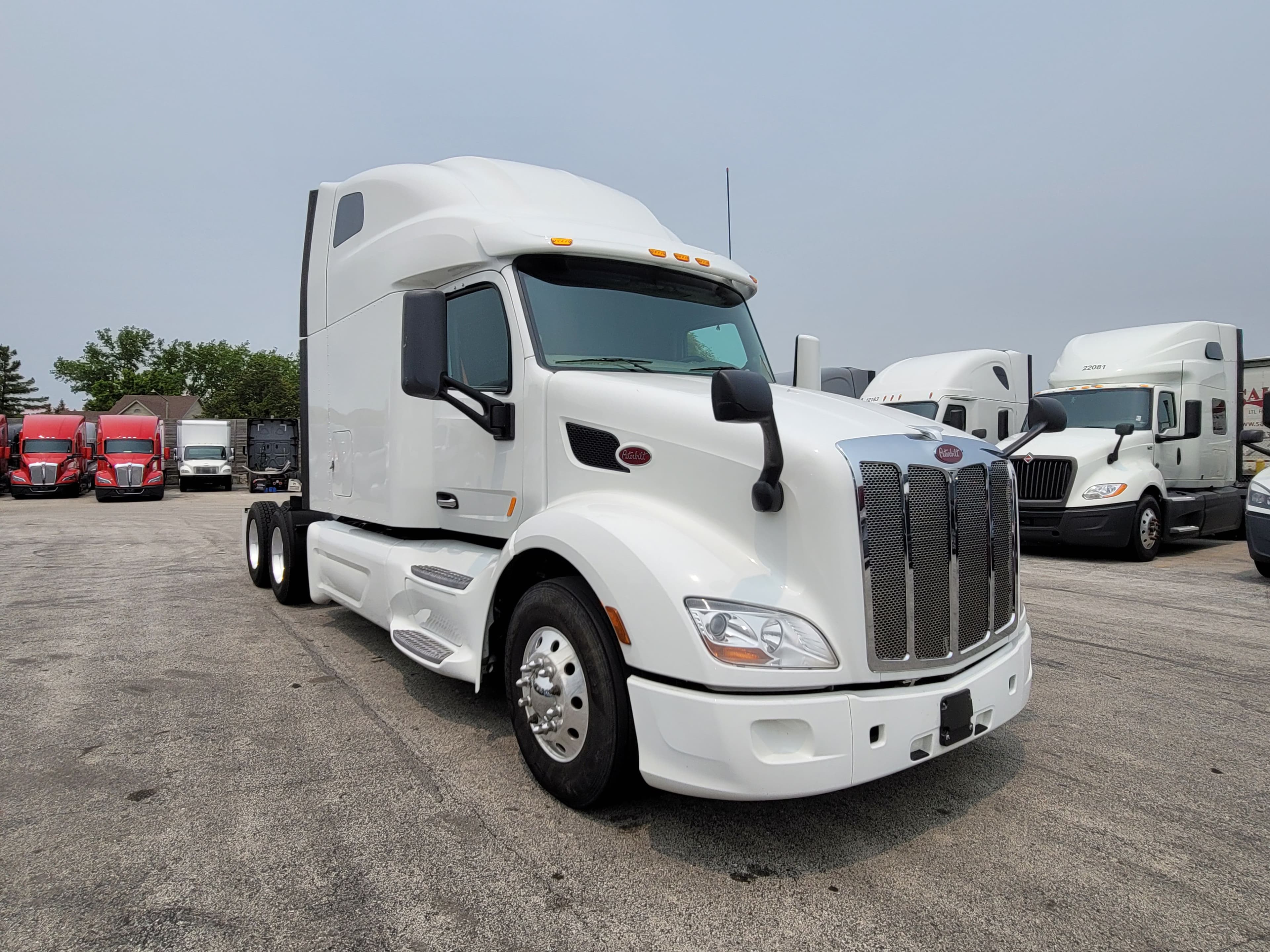 2022 Peterbilt 579 image 5