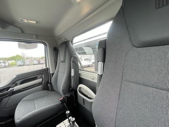 2025 Kenworth T880 image 19