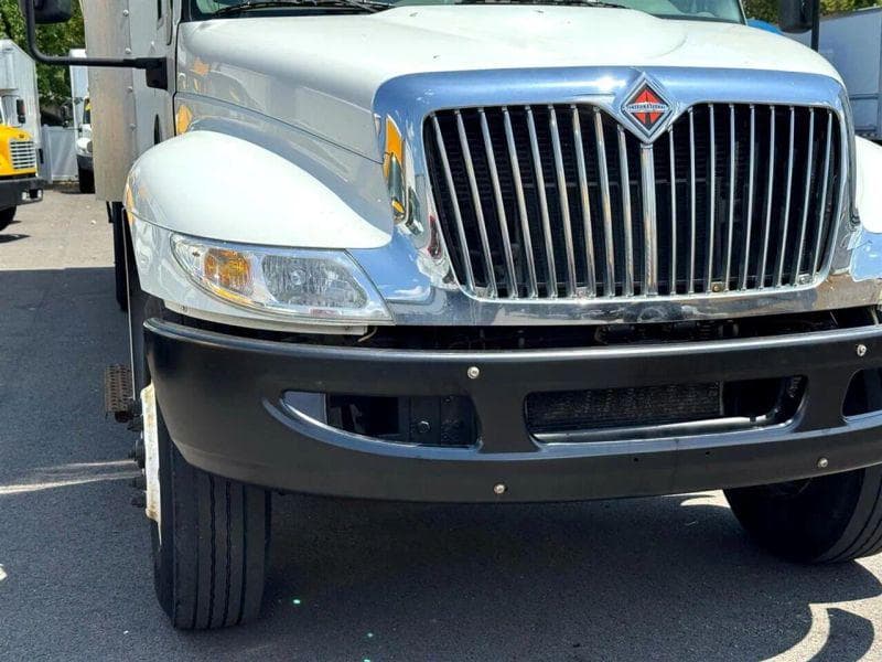 2019 International 4300 image 10