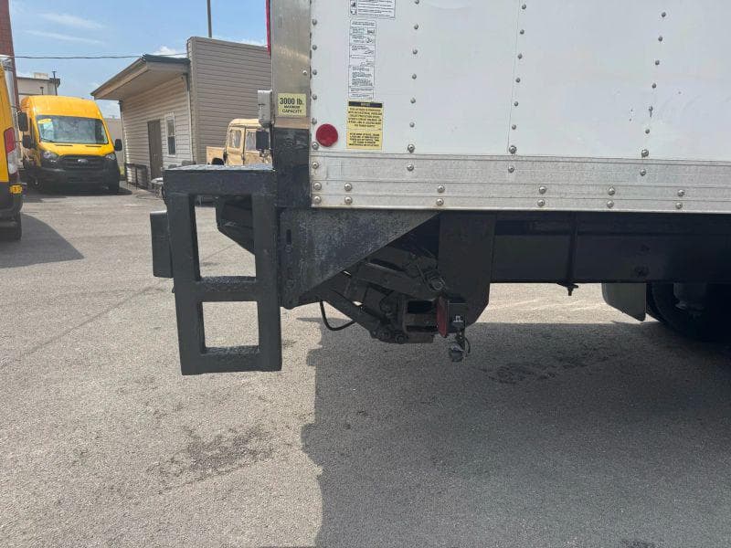 2017 International 4300 image 10