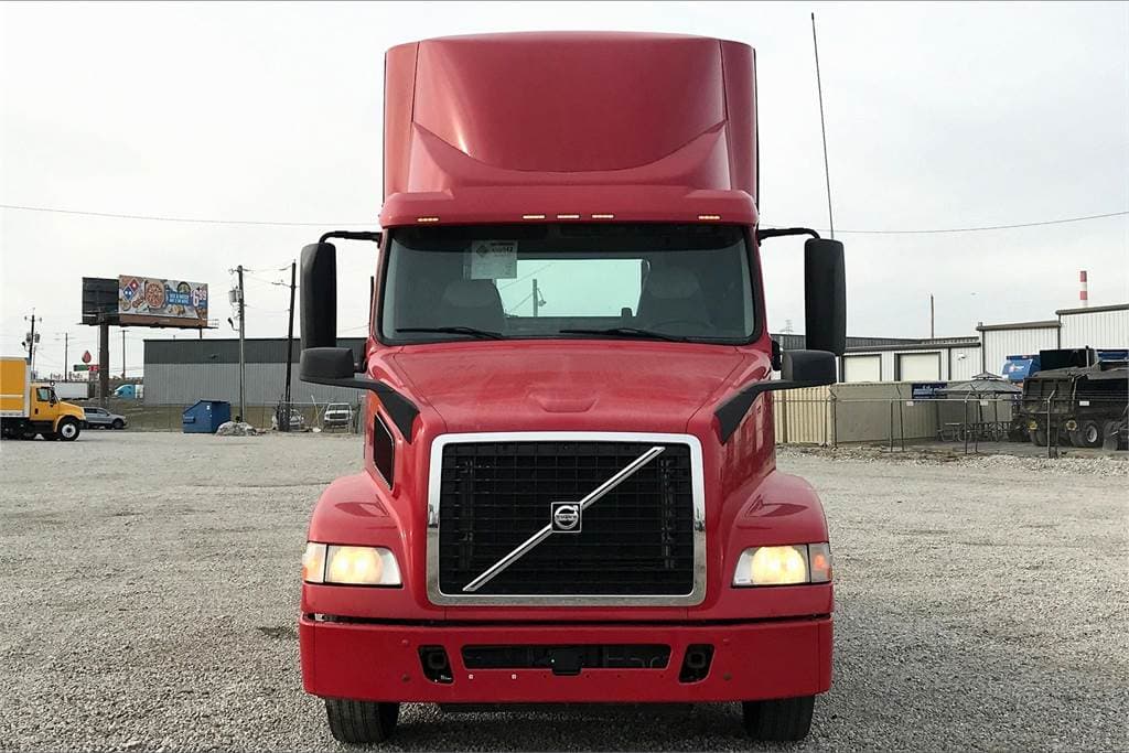 2016 Volvo VNM630 image 3