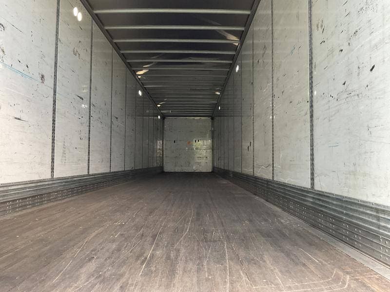 2019 Wabash 3000R image 2