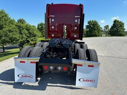 2025 Kenworth W9 Series image 2