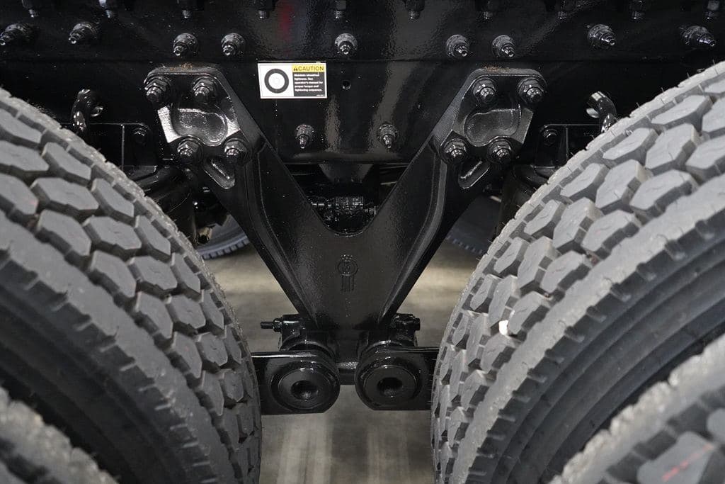 New 2027 KENWORTH T880 image 2