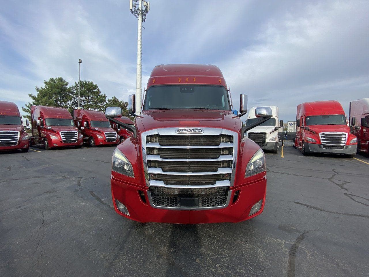 2021 FREIGHTLINER Cascadia CA126 Tandem Axle Sleeper image 2