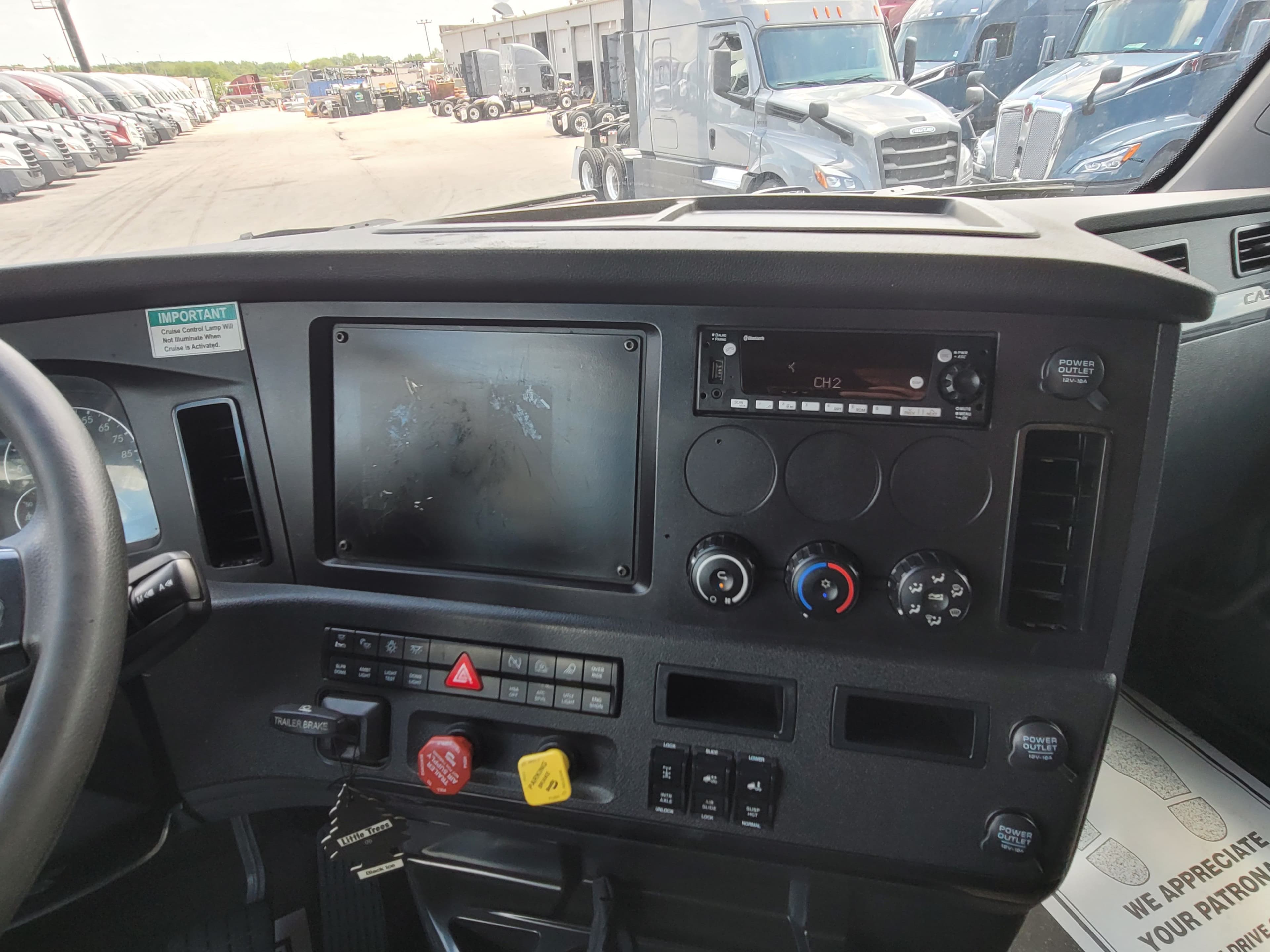 2023 Freightliner Cascadia 125 image 11