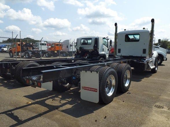 2026 Kenworth T880 image 4