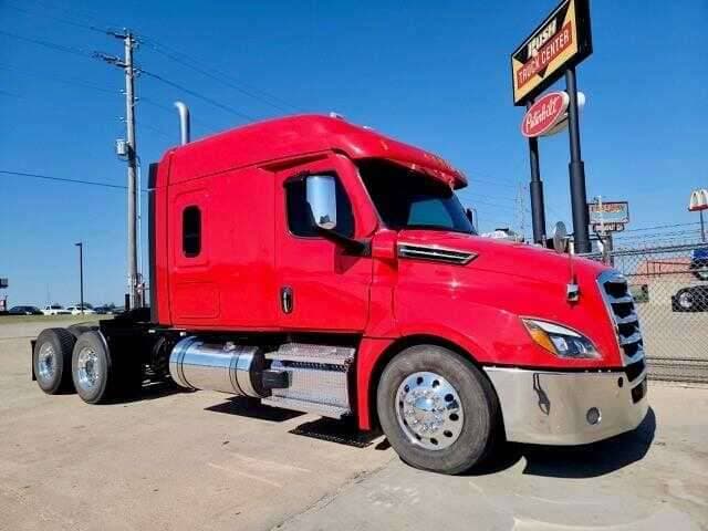 2024 Freightliner Cascadia image 2