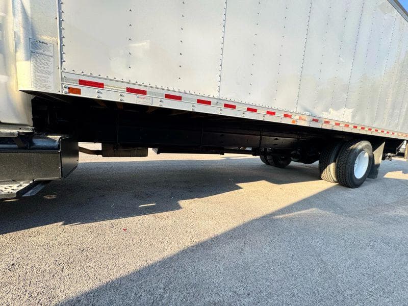 2019 Ford F-750 image 14