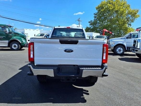 2025 Ford F350 image 8