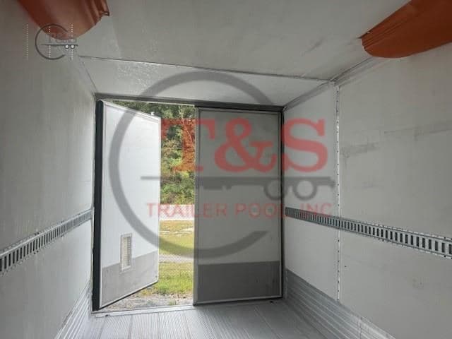 2023 CIMC 36' SWING/FLAT FLOOR image 31