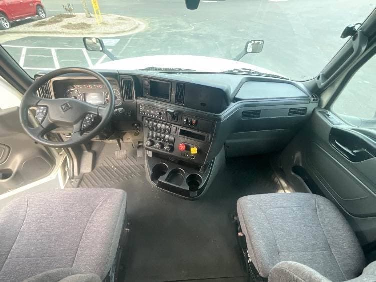 2023 International LT62F image 7