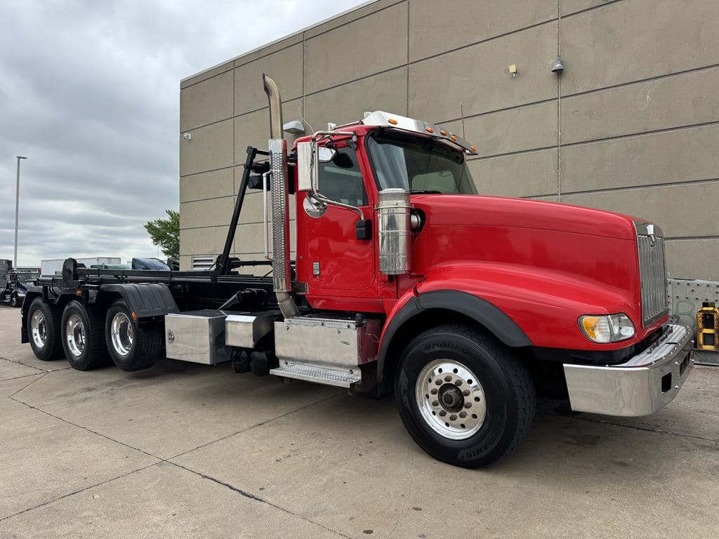Used 2016 INTERNATIONAL 5900 image 12