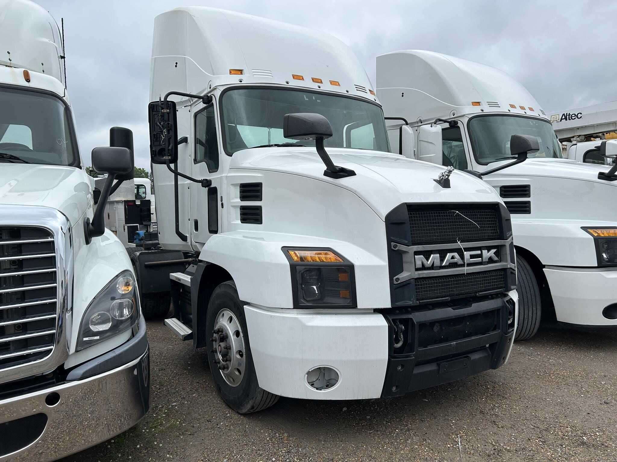 Used 2019 MACK ANTHEM Conventional - Day Cab in Covington, TN image 1