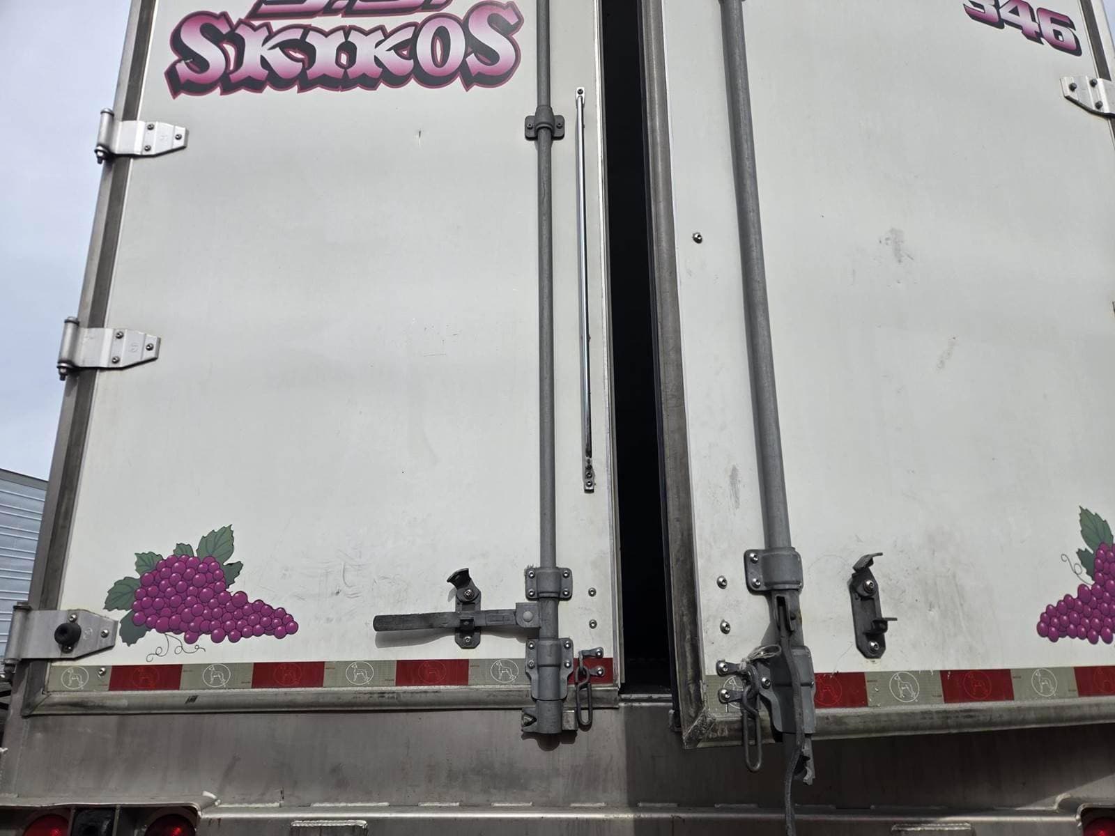 2018 Great Dane 53 ft Reefer Trailer - Fixed Axle, Swing Door, Thermo King image 15