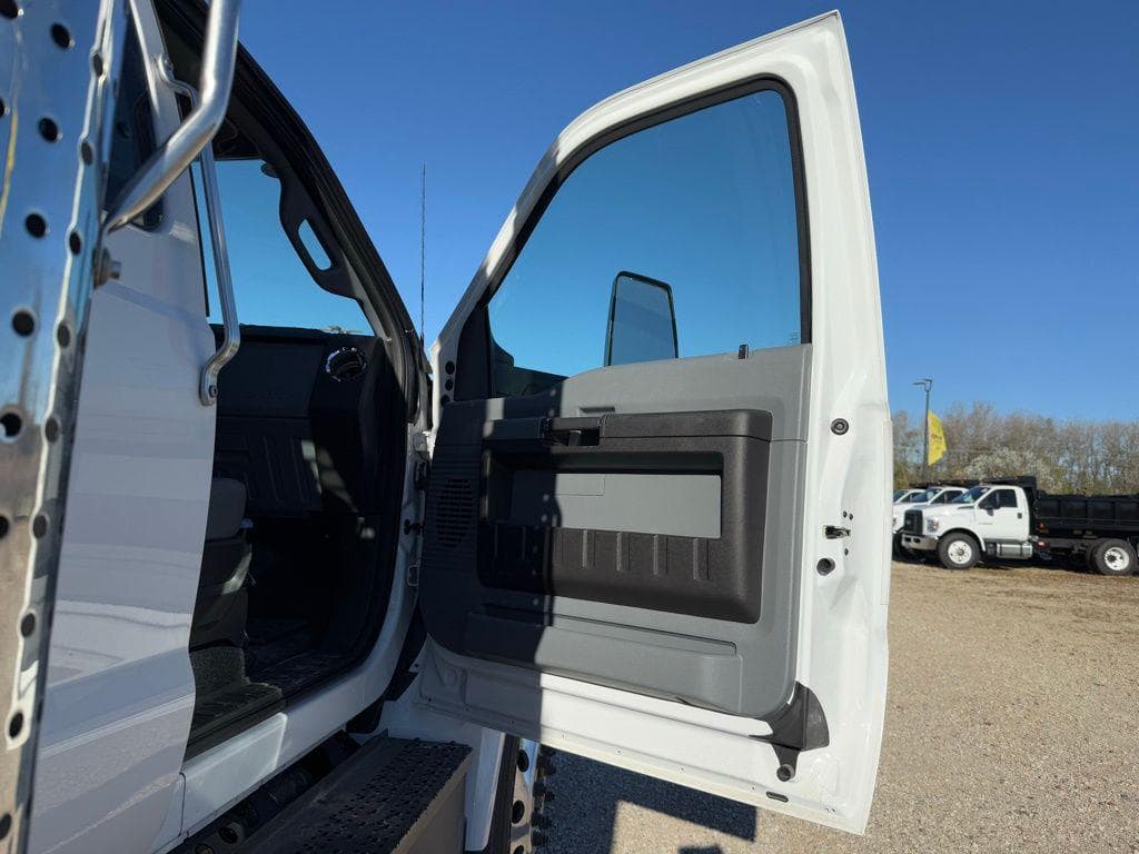 2026 Ford F-750SD Base Crane Truck image 18