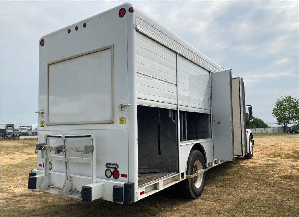 2019 Freightliner M2-106 image 9