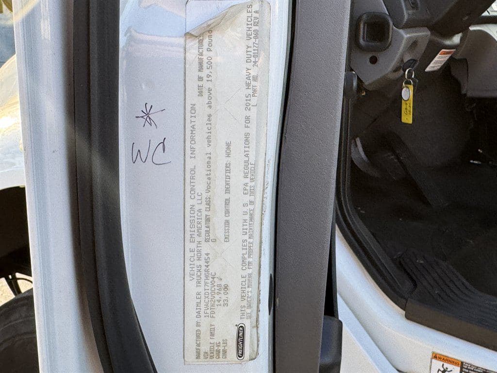 2015 Freightliner M2 106 image 75