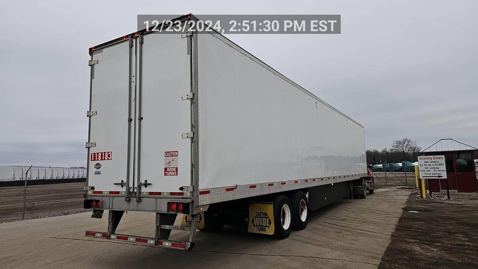 2018 Utility 4000D-X image 4