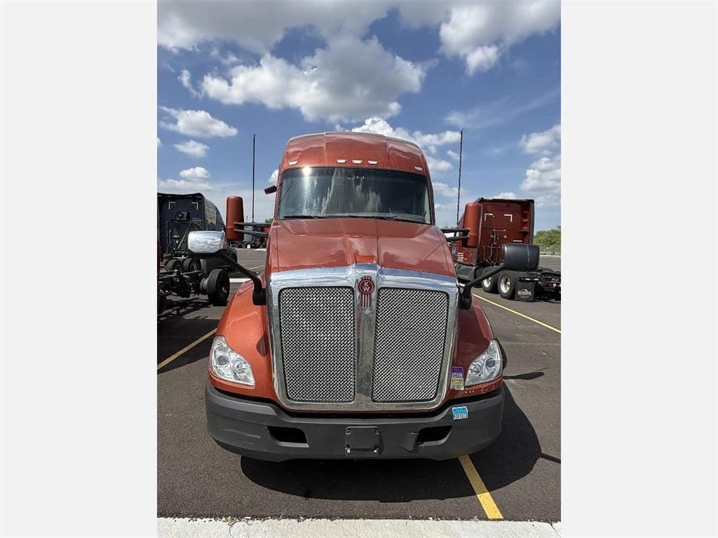 2019 Kenworth T680 image 3