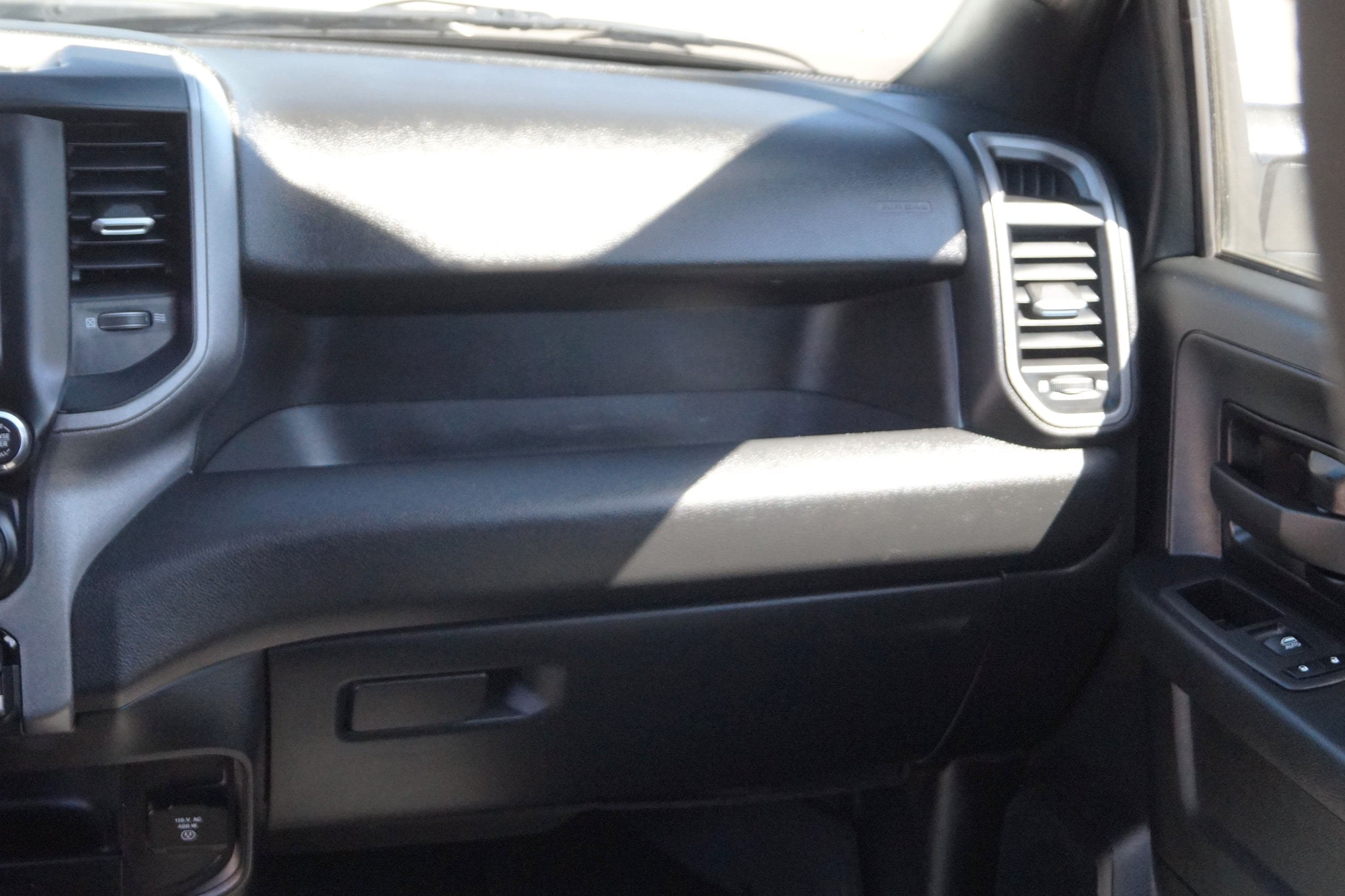 2024 RAM 2500 Tradesman - Service Utility Truck - 4WD 6.7L I6 Cummins image 21