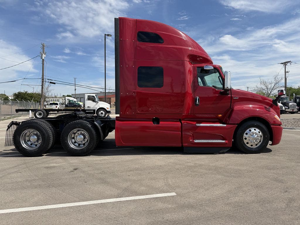 Used 2021 INTERNATIONAL LT625 image 10