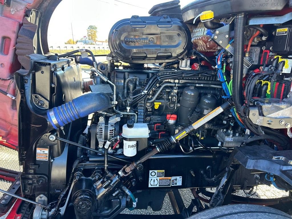 2023 Kenworth T680 image 6