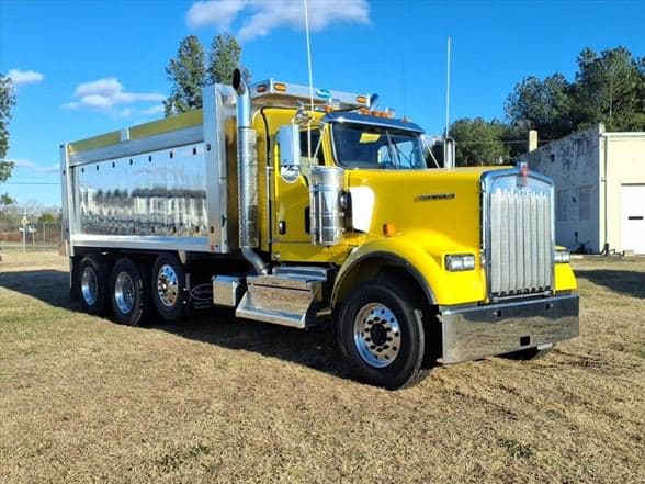 2026 Kenworth W900 image 1