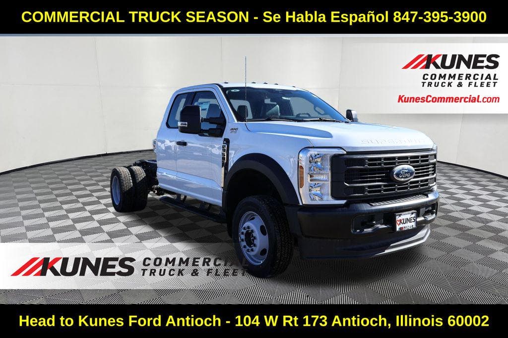 2024 Ford F-550SD XL Cab Chassis image 1