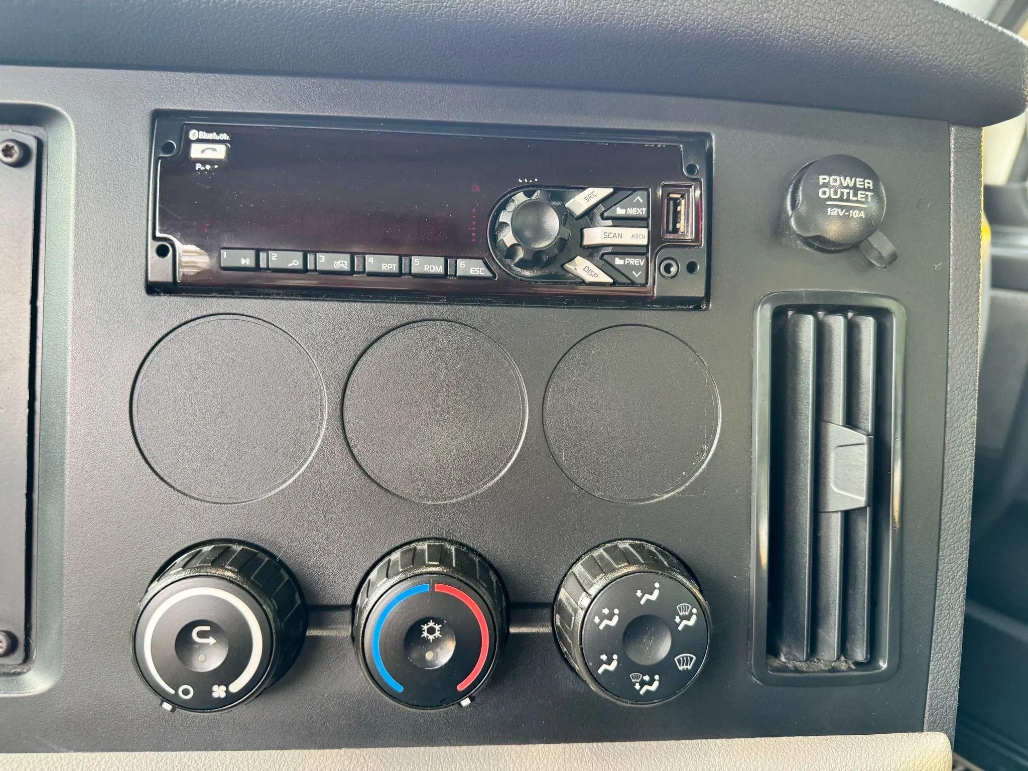 2018 Freightliner Cascadia image 12