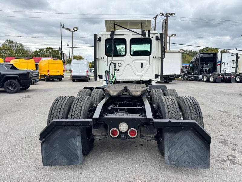 2018 Freightliner Cascadia image 6