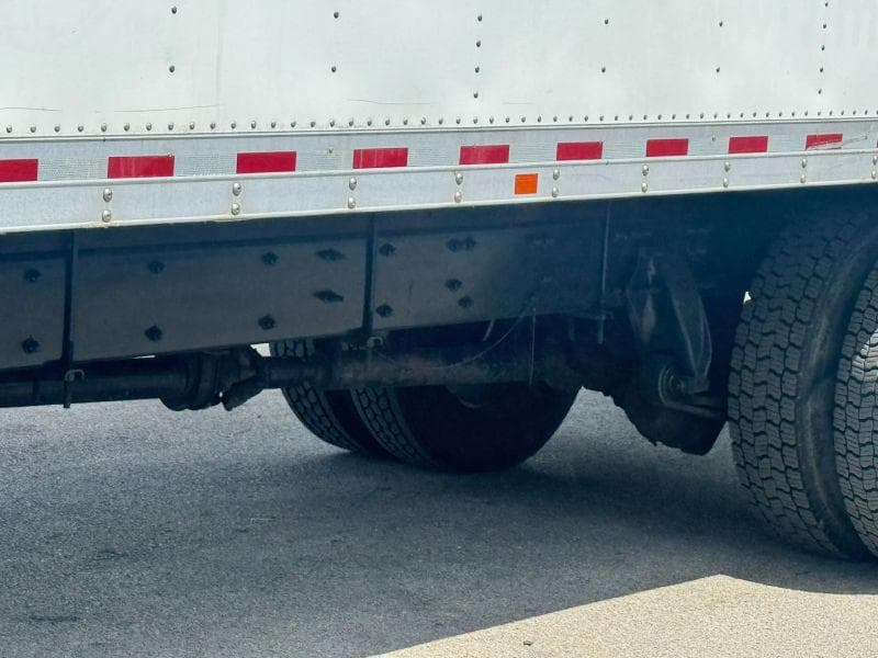 2017 Freightliner M2 106 image 11