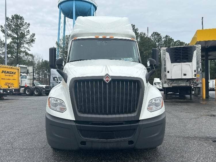 2023 International LT625 Sleeper Semi Truck - 73" Integral Sleeper, Cummins 450HP, 12 Speed Automatic image 2