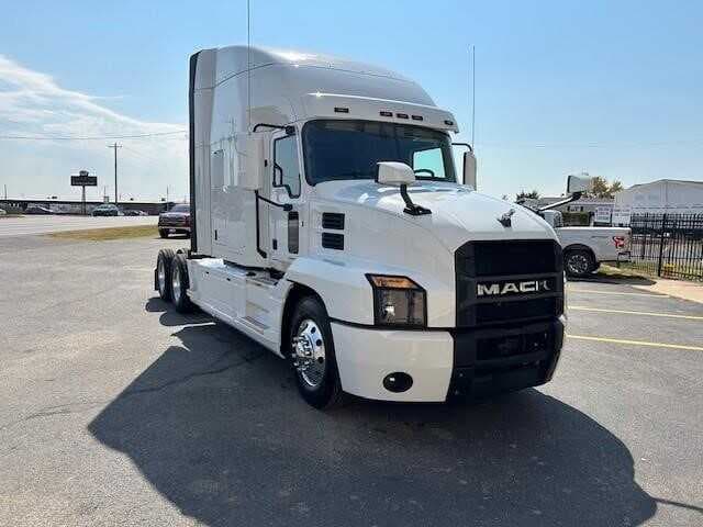New 2024 MACK ANTHEM Conventional - Sleeper Truck image 4